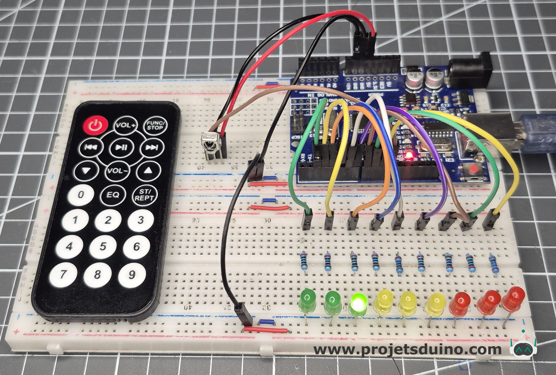 piloter-par-t-l-commande-ir-un-chenillard-de-led